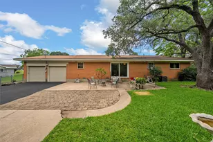 9609 Fair Cir, Woodway, TX 76712 - Photo 19