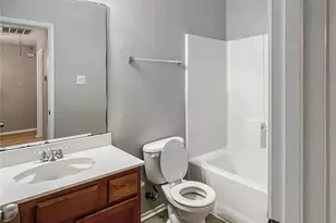 2325 Kingsway Dr, Arlington, TX 76012 - Photo 9