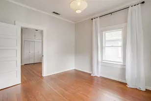 1405 S Henderson St, Fort Worth, TX 76104 - Photo 17