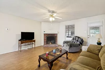 222 Idlewyld Drive, Mesquite, TX 75149 - Photo 3