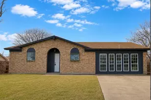 414 Arlington St, Mansfield, TX 76063 - Photo 1