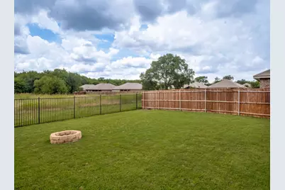 1129 Loomis Trail, Justin, TX 76247 - Photo 25