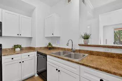 330 Las Colinas Boulevard E #220, Irving, TX 75039 - Photo 11