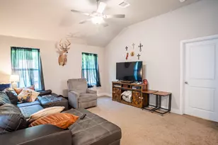 206 Hubbard St, Hillsboro, TX 76645 - Photo 3