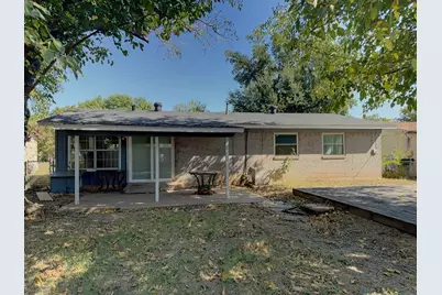 3621 Pleasant Run Road, Irving, TX 75062 - Photo 15