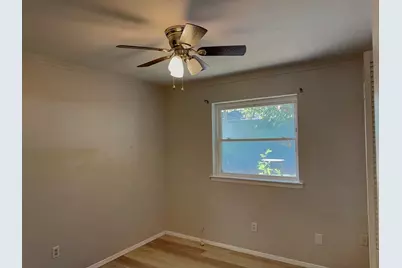 3621 Pleasant Run Road, Irving, TX 75062 - Photo 9