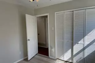 3621 Pleasant Run Rd, Irving, TX 75062 - Photo 13
