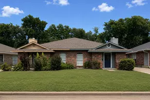 2327 Summer Pl Dr, Arlington, TX 76014 - Photo 1