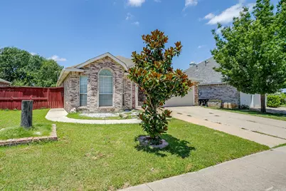 8304 Clearbrook Drive, Fort Worth, TX 76123 - Photo 3