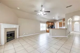 8244 Edgepoint Tr, Fort Worth, TX 76053 - Photo 9