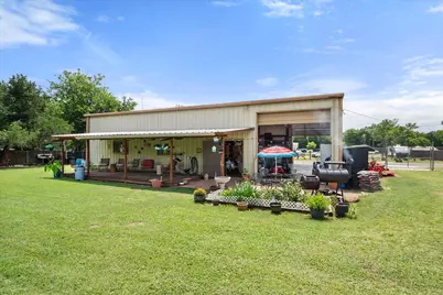 112 Love Street, Fairfield, TX 75840 - Photo 1