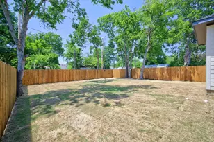 316 E Drew St, Fort Worth, TX 76110 - Photo 21