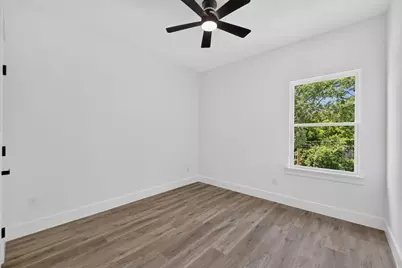 316 E Drew Street, Fort Worth, TX 76110 - Photo 17
