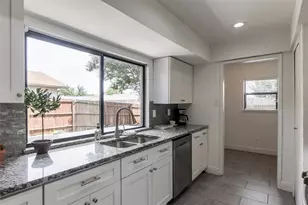2004 White Ash Rd, Carrollton, TX 75007 - Photo 17