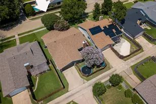 2004 White Ash Rd, Carrollton, TX 75007 - Photo 37