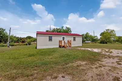 1657 E 2nd Street, Cleburne, TX 76031 - Photo 3