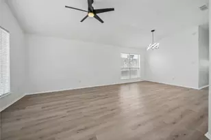 2374 Stagecoach St, Fort Worth, TX 76133 - Photo 13