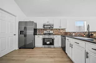 2374 Stagecoach St, Fort Worth, TX 76133 - Photo 9
