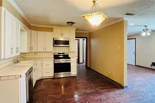 1215 S Vaden St, Sherman, TX 75090 - Photo 9