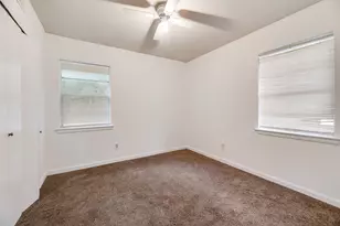 730 Cindy Ln, Grand Prairie, TX 75052 - Photo 9