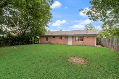 730 Cindy Lane, Grand Prairie, TX 75052 - Photo 17