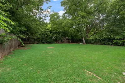 730 Cindy Lane, Grand Prairie, TX 75052 - Photo 15