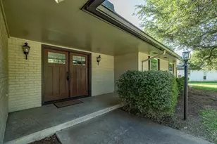 3717 Myrtle Springs Rd, Benbrook, TX 76116 - Photo 3