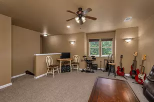 100 Manders Ct, Runaway Bay, TX 76426 - Photo 23