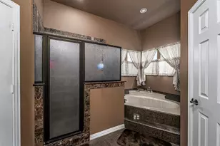 100 Manders Ct, Runaway Bay, TX 76426 - Photo 15