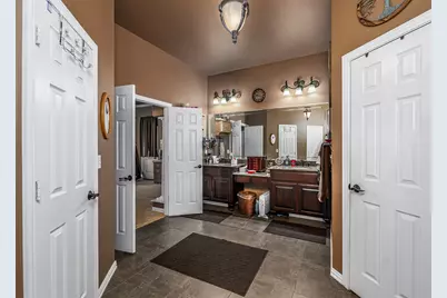 100 Manders Court, Runaway Bay, TX 76426 - Photo 15