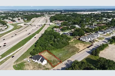 638 N M L King Jr Boulevard, Grand Prairie, TX 75050 - Photo 1