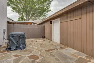 1402 S Carrier Pkwy, Grand Prairie, TX 75051 - Photo 25