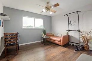 1402 S Carrier Pkwy, Grand Prairie, TX 75051 - Photo 15