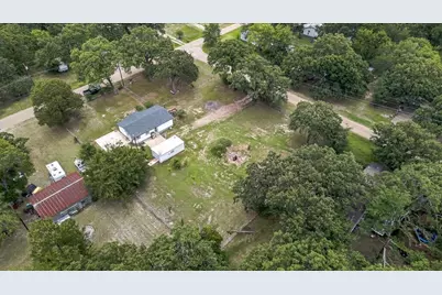 250 E Golden Oaks Drive, Mabank, TX 75156 - Photo 17