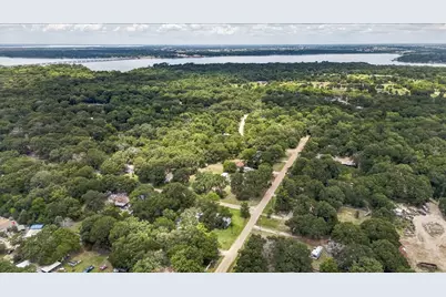 250 E Golden Oaks Drive, Mabank, TX 75156 - Photo 27