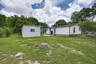 250 E Golden Oaks Dr, Mabank, TX 75156 - Photo 31