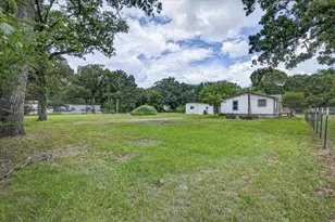 250 E Golden Oaks Dr, Mabank, TX 75156 - Photo 19