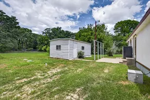 250 E Golden Oaks Dr, Mabank, TX 75156 - Photo 25