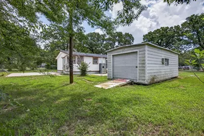 250 E Golden Oaks Drive, Mabank, TX 75156 - Photo 29