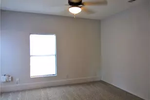 1106 Peak St, Denton, TX 76201 - Photo 7