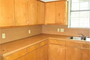 1106 Peak St, Denton, TX 76201 - Photo 13