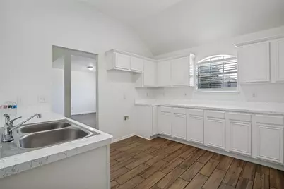 3111 Creekside Drive, Sachse, TX 75048 - Photo 11