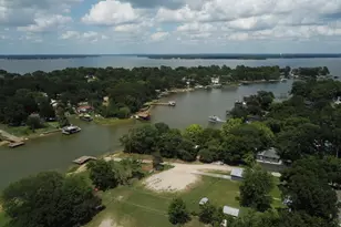 204 Kanakoa Dr, Tool, TX 75143 - Photo 1