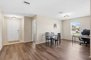 4901 Parkview Hills Ln, Fort Worth, TX 76179 - Photo 9