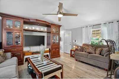 6602 Ashley Court, Granbury, TX 76049 - Photo 5