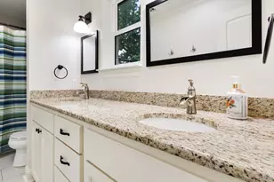 9902 Galway Dr, Dallas, TX 75218 - Photo 11