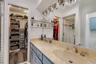 946 S Old Orchard Ln, Lewisville, TX 75067 - Photo 9
