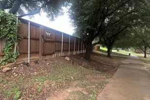 946 S Old Orchard Ln, Lewisville, TX 75067 - Photo 17