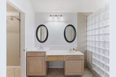7609 Albany Lane, Arlington, TX 76002 - Photo 15