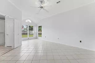 7609 Albany Ln, Arlington, TX 76002 - Photo 11